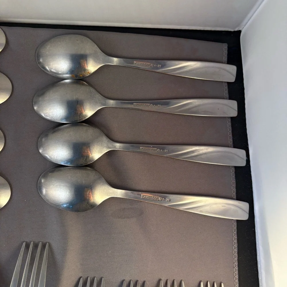 Cambridge Stainless MERCADO‎ SAND Flatware Set Of 19 *Missing 1 Dinner Fork*